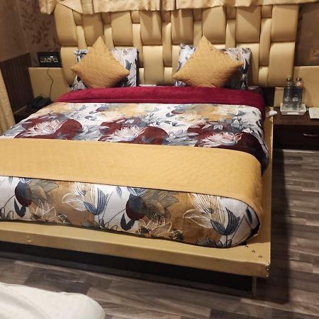 Hotel The Casa ศรีนาการ์ ภายนอก รูปภาพ
